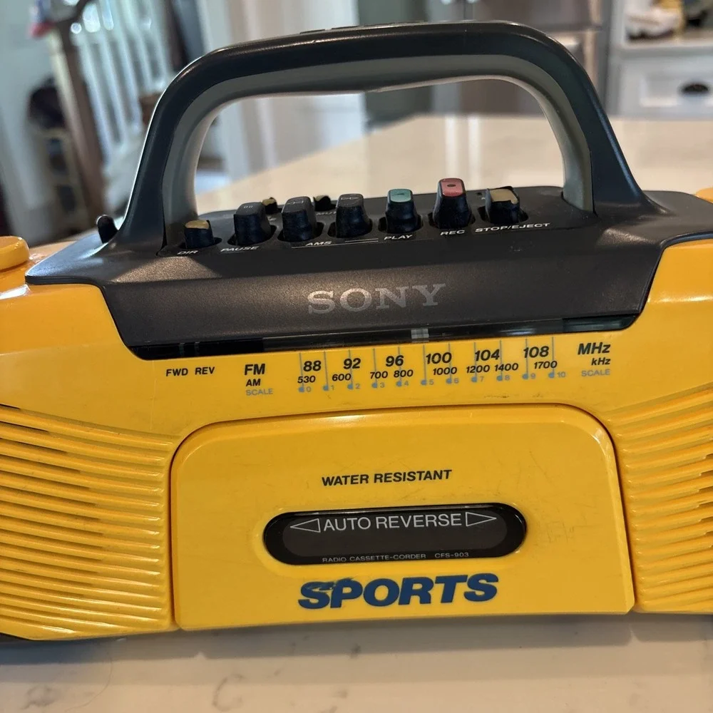 Vintage Sony Sports Boombox Water Resistant Model Radio CFS-903 Tested Works
